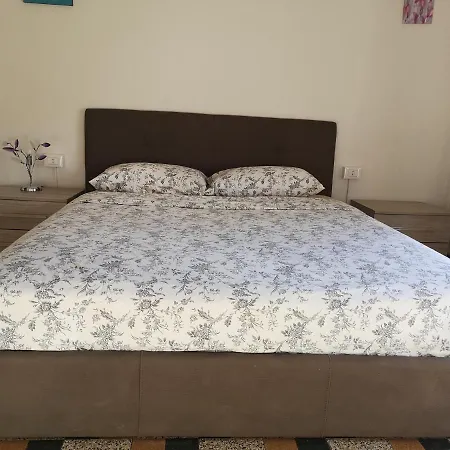 Bed and breakfast New Life